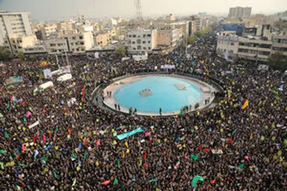 گفت و شنود/ قایق توپدار!