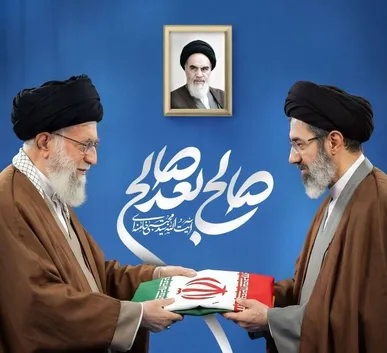 منتخب سروده‌های حماسی شاعران در وصف آیت الله العظمی سید مجتبی خامنه‌ای