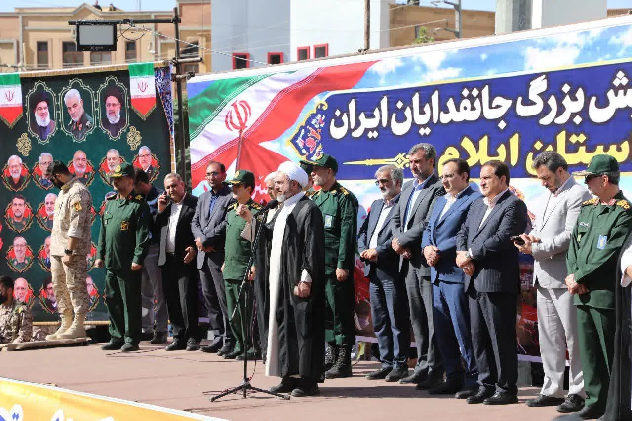 انسجام ملت و نیروهای مسلح، محاسبات دشمن را برهم زد+فیلم