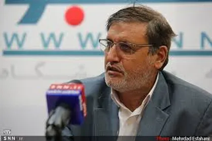 انتقاد از ساخت فرهنگ&zwnj;سراها، حسینه&zwnj;ها و هیات&zwnj;های مذهبی خارج از مسجد