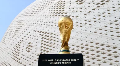 رونمایی از ساعت شمارش معکوس جام جهانی 2022 با حضور مهدوی‌کیا + عکس