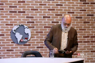 حضور مهدی چمران در خبرگزاری