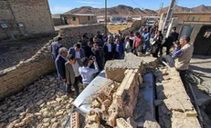 کاش مسئولان می‌دانستند درد مردم درد دیده نشدنشان است/ دعوت از رئیس جمهور برای سفر مجدد به کرمان!