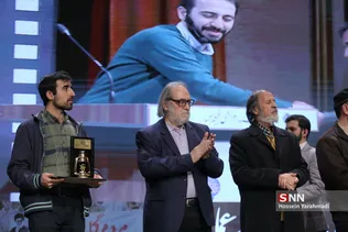 هنرمند برگزیده جبهه فرهنگی انقلاب