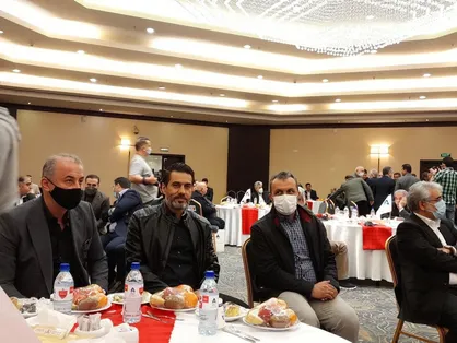 حضور نبی و رییس فراکسیون ورزش مجلس در نشست پیشکسوتان پرسپولیس با قربان زاده