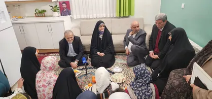 بازدید رئیس جمهور از دو مرکز نگهداری کودکان و نوجوانان بی&zwnj;سرپرست