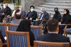 مستند «با قهرمانان»