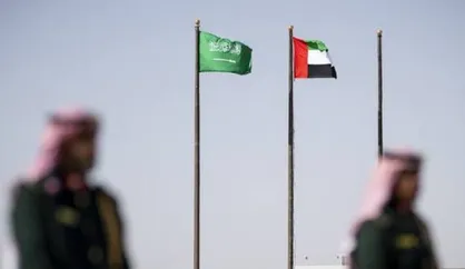 اقتصاددان آمریکایی: بهترین راه حل برای عربستان تسلیم شدن در برابر انصارالله است+فیلم