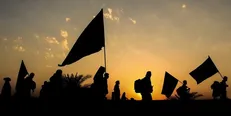 اکران فیلم در مسیر راهپیمایی نیمه شعبان در کربلا