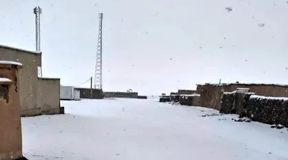 کوه تفتان سفید پوش شد/مردم  چاه رحمان زاهدان برای اولین بار برف دیدند+فیلم