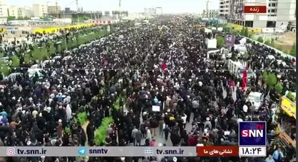 دریای بی پایان مردم قم در تشییع شهدای خدمت