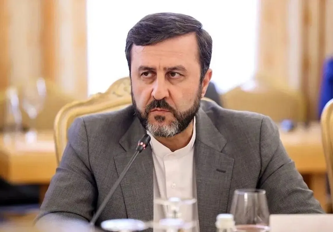 غریب‌آبادی: واقعیت را بپذیرید؛ شکست‌های راهبردی خوردید و تنگه هرمز ایرانی بوده و خواهد بود