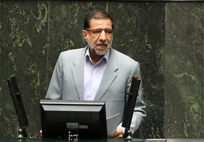 کوثری: مردم ایران ترامپ را یک آدم نادان و قلدر می&zwnj;دانند که همه عقل و فکرش در بازو و سلاح&zwnj;های نظامی است + فیلم