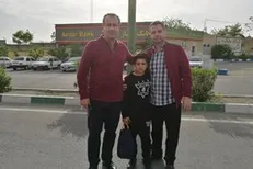 حضور پسر هادی نوروزی در اردوی سرخ‌ها/ استقبال گرم علی کریمی و پرسپولیسی در ورزشگاه آزادی + عکس