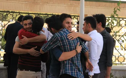 دانشجویان دانشگاه علوم پزشکی بیرجند برای پیاده روی اربعین بدرقه شدند