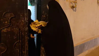 جهادگران بسیجی بیرجند ۵۳ بسته لوازم التحریر را بین دانش آموزان توزیع کردند