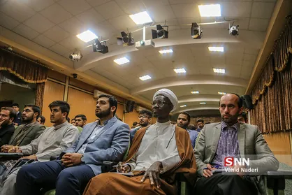 نشست بررسی طرح افزایش سن ازدواج در دانشگاه مذاهب اسلامی