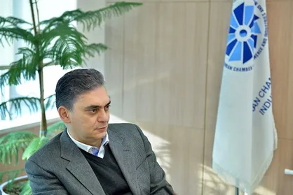 تعیین بازه زمانی برای برگرداندن ارز صارداتی افراط است
