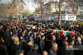 تشییع پیکر ۳ تن از شهیدان سانحه هوایی