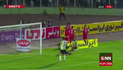 گل دوم پرسپولیس به خیبر توسط اورونوف (۹۰+۱) / پرسپولیس ۲ خیبر خرم&zwnj;آباد ۱