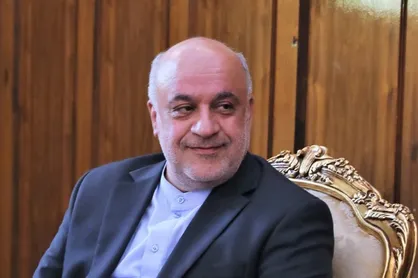 کدخدایی: درصددیم یک دادگاه بین&zwnj;المللی برای مجازات قاتلان حاج قاسم تشکیل دهیم / سفیر ایران در لبنان: سردار سلیمانی برای مردم لبنان الگو است+ فیلم