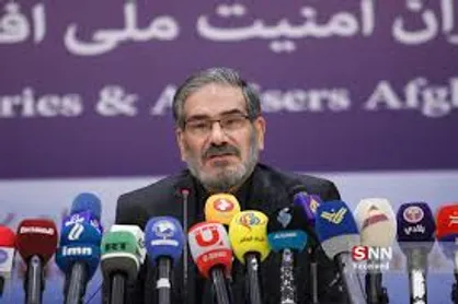 شمخانی: خانواده شهدا با همه وجودشان پای