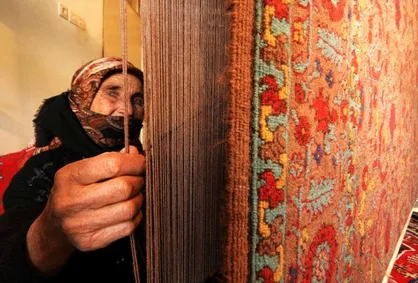 تفاهم&zwnj;نامه ارائه خدمات بیمه&zwnj;ای به قالیبافان