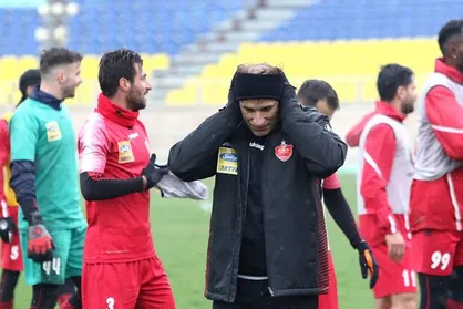سرمربی تیم پرسپولیس به نشست خبری نمی&zwnj;رسد