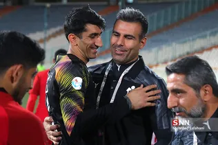 دیدار تیم های فوتبال پرسپولیس و پیکان
