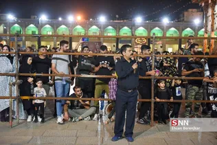 عزاداری شب چهارم محرم در حرم حضرت شاهچراغ(ع) شیراز با حضور عاشقان و دلدادگان اباعبدالله الحسین(ع) برگزار شد.