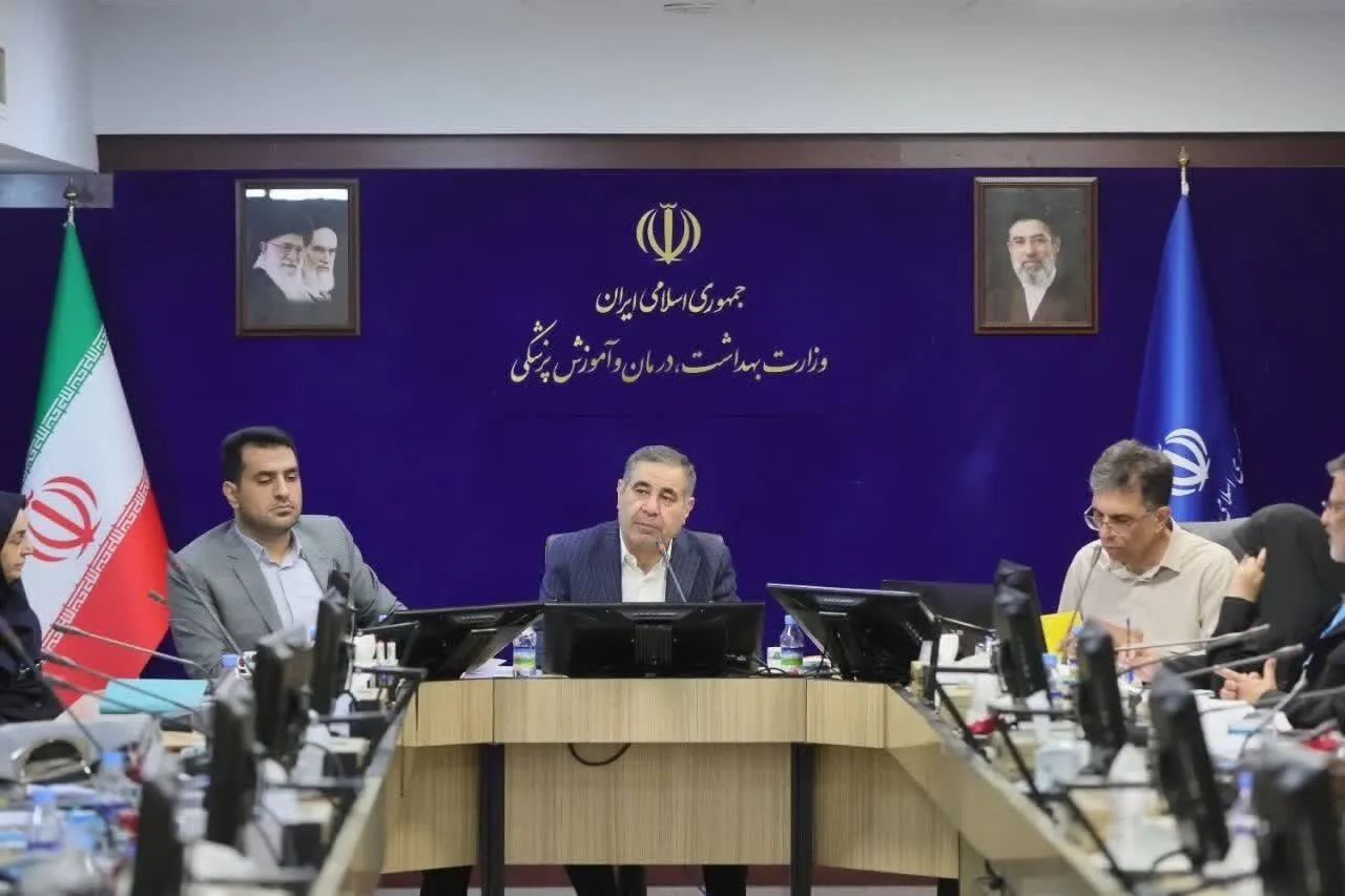 تشکل‌ها باید به بازوی اجتماعی دولت در حل مسائل کشور تبدیل شوند