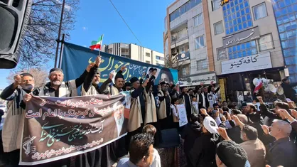طنین انداز شدن شعار لبیک یا خامنه&zwnj;ای بار دیگر در خیابان&zwnj;های شهرکرد + فیلم