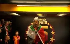 پرچم فلسطین در جشن قهرمانی گالاتاسرای هم برافراشته شد