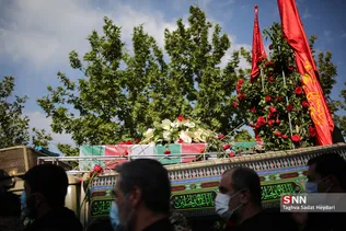 تشییع پیکر شهید مدافع حرم «رضا فرزانه»
