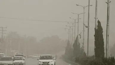 وزش طوفان همراه با گردوخاک در راه اصفهان