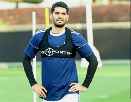 هافبک استقلال رسما دیدار با پیکان را از دست داد