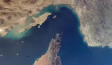 تنگه هرمز مهم‌ترین شاه‌راه نفتی جهان/ انتقال ۳۰ درصد نفت جهان از راه دریا در دستان ایران