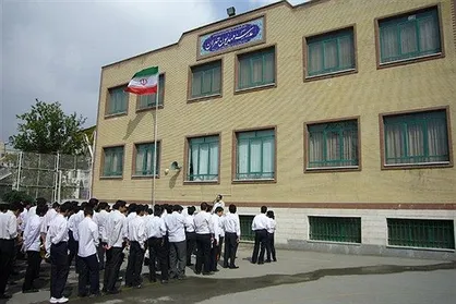 خبر تعطیلی مدارس در روز شنبه تکذیب شد