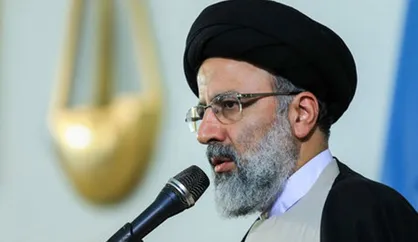 مطالبات دانشجویان را با حضور در جمع آنان و از نزدیک پیگیری کنید