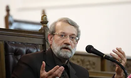 وزیری را سراغ ندارم به مجلس گفته باشد هر طور شده در دولت بعدی راهم بدهید/ شوخی لاریجانی با وزیر بهداشت