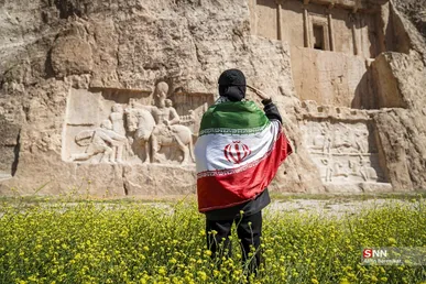 گرامیداشت سالگرد سفر رهبر شهید انقلاب به تخت جمشید و نقش رستم