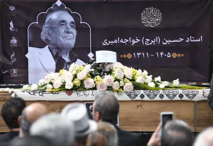 تشییع و وداع با ایرج خواجه امیری از تالار وحدت؛ خواننده&zwnj;ای که عاشق حافظ، ایران و اهل بیت بود + فیلم&nbsp;