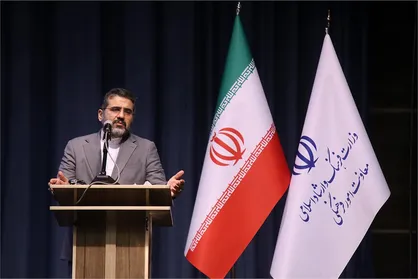 جامعه به نشاط مومنانه نمایشگاه قرآن و کتاب نیاز دارد/ استمداد از رئیس جمهور برای حل مشکلات کاغذ + فیلم
