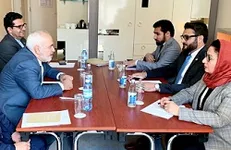 مشاور امنیت ملی افغانستان با ظریف دیدار کرد