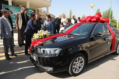 اهدای نخستین جایزه خودرو پویش &laquo;با انرژی&raquo; به مشترک برق در استان کرمانشاه