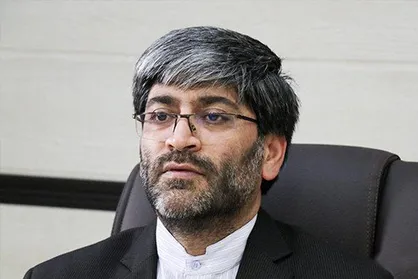 رئیس کل دادگستری اردبیل در جمع دانشجویان محقق اردبیلی سخنرانی می&zwnj;کند