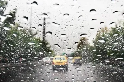 بارش باران ۴ روزه و صاعقه در ۲۰ استان / کاهش ۱۰ درجه&zwnj;ای دما