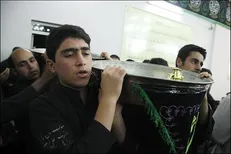 «طشت‌گذاری» اردبیل؛ نماد بیعت با سقای کربلا/ دانشگاه محقق نیز به استقبال محرم رفت
