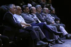 مشاور عالی وزیر و سرپرست معاونت امور هنری به تماشای نمایش «کازابلانکا» نشست