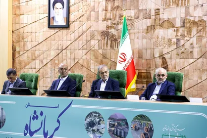 رئیس&zwnj;جمهور چهار پروژه مهم صنعتی، زیربنایی و کشاورزی در کرمانشاه را افتتاح کرد